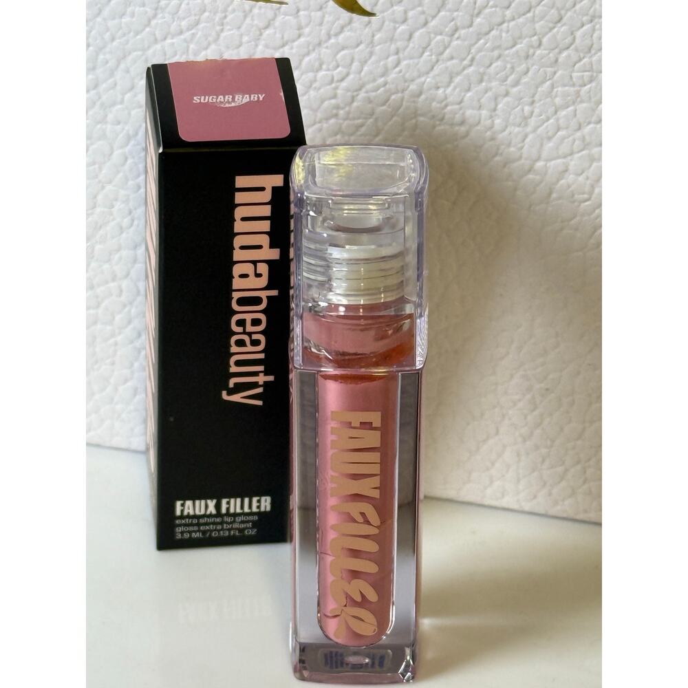 HUDA Beauty Shiny Non-Sticky Faux Filler Lip Gloss 3.9mL -SUGAR BABY